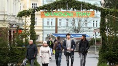 Vánoční trhy se v Karlových Varech letos konaly poprvé na prostranství před... Vánoční trhy se v Karlových Varech letos konaly poprvé na prostranství před...