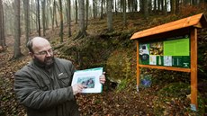 Archeolog Petr Brestovanský (u vstupu do štoly Zeche) představil novou naučnou... Archeolog Petr Brestovanský (u vstupu do štoly Zeche) představil novou naučnou...