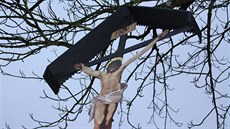 Opravený křížek na jabloneckém sídlišti Šumava. Opravený křížek na jabloneckém sídlišti Šumava.