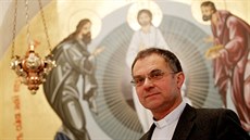 Také znojemský kněz Jindřich Bartoš má teď více povinností než obvykle.... Také znojemský kněz Jindřich Bartoš má teď více povinností než obvykle....