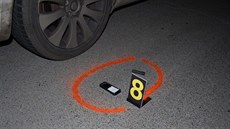 Chodec se snažil přeběhnout dálnici, srazilo ho auto. Zraněním na místě podlehl... Chodec se snažil přeběhnout dálnici, srazilo ho auto. Zraněním na místě podlehl...