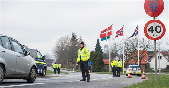 Dánsko zavedlo kontroly na hranicích s Nmeckem (4. ledna 2016)