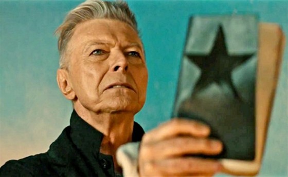 David Bowie ve videoklipu Blackstar