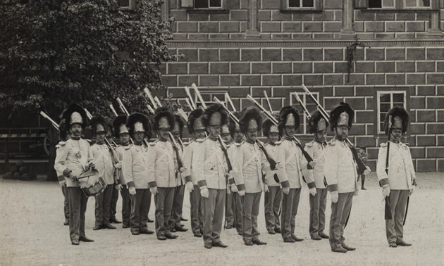 Zámecká Schwarzenberská granátnická garda v první polovin 20. století.