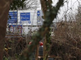 Aktivisté vystavli squat nedaleko letit Heathrow v Londýn. Nechtjí, aby se...