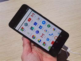 Displej Nexus 6P je jedním z hlavních lákadel telefonu, ale na druhou stranu...