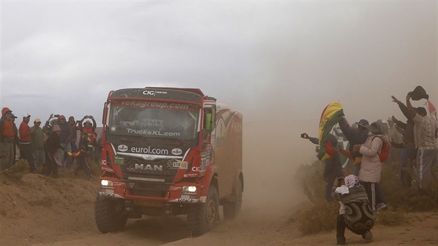 Nizozemsk zvodnk Pieter Versluis v est etap Dakaru.