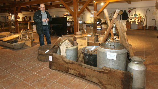 Pohled do jednoho z vesnických muzeí, konkrétn v Prosenici na Perovsku. Na...