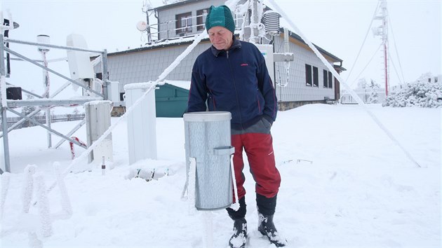 Jaroslav Chalupa z Havova strvil na meteorologick stanici na Lys hoe bezmla 38 let. Skonil k poslednmu dni roku 2015. Na nejvy vrchol Moravskoslezskch Beskyd vak bude chodit i v dchodu.