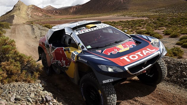 Stphane Peterhansel na trati 4. etapy Rallye Dakar