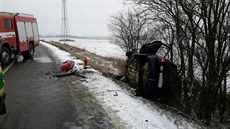 Při nehodě dvou osobních vozů se zranilo sedm lidí (1. leden 2016) Při nehodě dvou osobních vozů se zranilo sedm lidí (1. leden 2016)