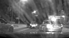 Řidič ujížděl policejní hlídce Řidič ujížděl policejní hlídce