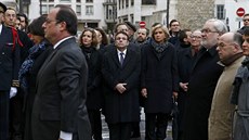 Francouzský prezident François Hollande a starostka Paíe Anne Hidalgová...