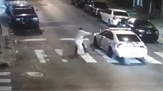 Ve Filadelfii útočník střílel na policistu. Ve Filadelfii útočník střílel na policistu.