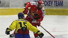 Jakub Matai (zády) z Přerova a Matouš Venkrbec z Prostějova v duelu první ligy Jakub Matai (zády) z Přerova a Matouš Venkrbec z Prostějova v duelu první ligy