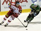 Miroslav Holec z Olomouce vede puk, sth ho Rudolf Huna z Karlovch Var.