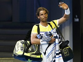 TAK ZAS P͊T! Rafael Nadal se lou s publikem na Australian Open po...
