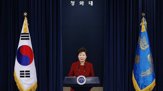Jihokorejsk prezidentka Pak Kun-hje vede projev men proti KLDR. (13. ledna 2016)