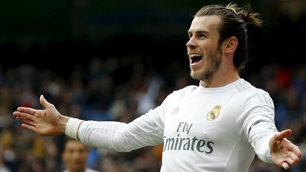 Gareth Bale z Realu Madrid slav gl do st Sporting u Gijn.