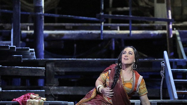 Diana Damrau jako knka Lejla v Bizetov opee Lovci perel