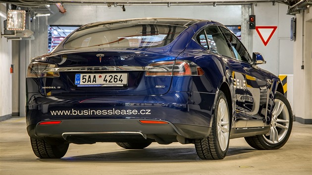 Tesla Model S 85D