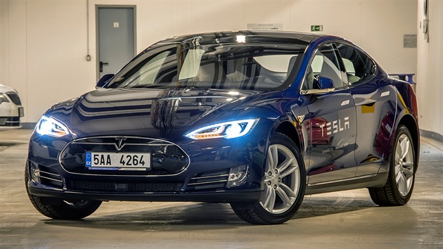 Tesla Model S 85D