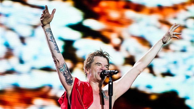 Zpvák skupiny Die Toten Hosen Campino na festivalu Nova Rock v roce 2015