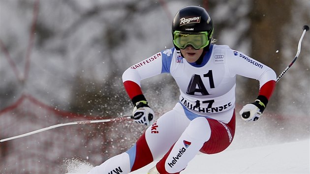 vcarsk lyaka  Lara Gutov na trati supetobho slalomu.