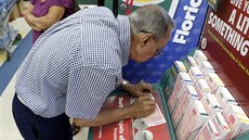 Ameriku pobláznil rekordní jackpot v loterii Powerball (8. ledna 2015) Ameriku pobláznil rekordní jackpot v loterii Powerball (8. ledna 2015)