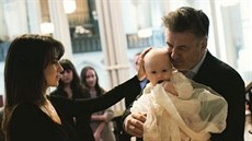 Alec Baldwin nechal poktít syna Rafaela v kostele.