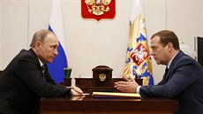 Vladimir Putin a Dmitrij Medveděv Vladimir Putin a Dmitrij Medveděv