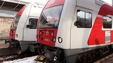 Vlakové soupravy slovenské železniční společnosti ZSSK Vlakové soupravy slovenské železniční společnosti ZSSK
