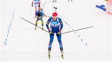 V CÍLI. Veronika Vítková předvedla úžasnou stíhací jízdu. Z 13. příčky vyšvihla... V CÍLI. Veronika Vítková předvedla úžasnou stíhací jízdu. Z 13. příčky vyšvihla...