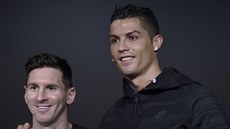 Lionel Messi a Cristiano Ronaldo pózují fotografům Lionel Messi a Cristiano Ronaldo pózují fotografům
