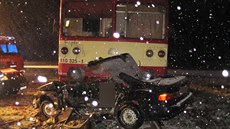 Tragická sráka vlaku s autem u Rokytnice v Orlických horách (13.1.2015).