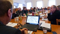 Starostové a dalí odborníci na konferenci v Boanov (14.1.2016).