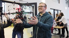V Plzni vzniklo Centrum robotiky. (15. ledna 2016) V Plzni vzniklo Centrum robotiky. (15. ledna 2016)