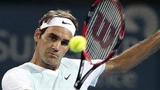 Roger Federer ve finálovém souboji s Milosem Raonicem v Brisbane.