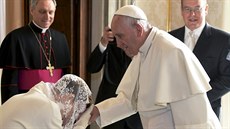 Monacká knna Charlene na audienci u papee Frantika (Vatikán, 18. ledna 2016)