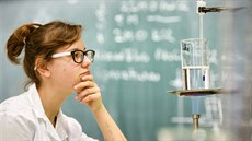 Výuka chemie je zvláště na odborných školách obtížnější poté, co novela zákona... Výuka chemie je zvláště na odborných školách obtížnější poté, co novela zákona...