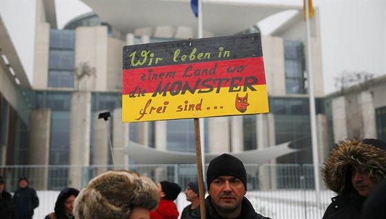 Demonstrace berlínských Rus kvli údajnému znásilnní tináctileté Lisy (23....