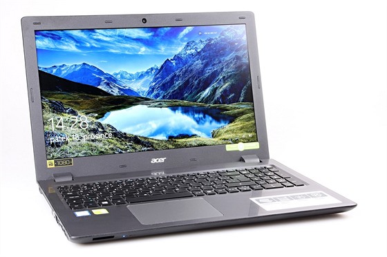 Acer V15 je povedený obyejný notebook.