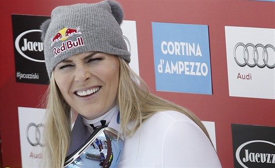 Lindsey Vonnová v cíli superobího slalomu v Cortin d'Ampezzo