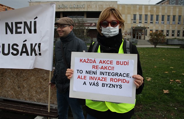 Obyvatelé u od loského dubna protestují proti navýení autobusové dopravy na...