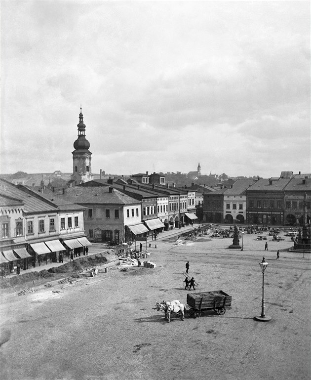 Centrální ostravské námstí kolem roku 1890.