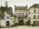 Dolní brána v Prachaticích na snímku Frantika Krátkého kolem roku 1890.