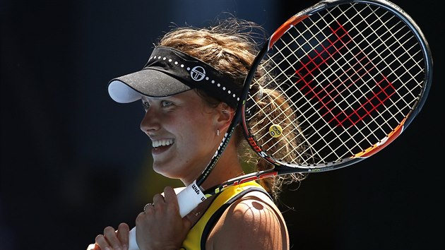eská tenistka Barbora Strýcová se usmívá v osmifinále Australian Open.