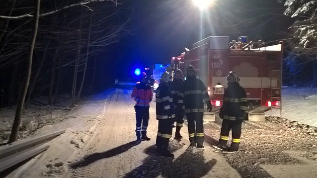 Zchrana speleologa z jeskyn u Holtejna na Blanensku zabrala est hodin (23. ledna 2016).