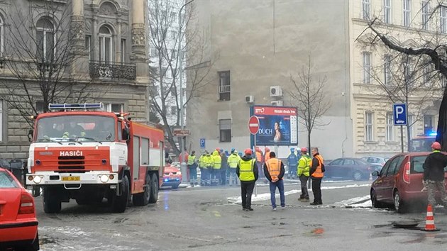 V Brn vybuchl unikající plyn, hasii evakuovali celé gymnázium