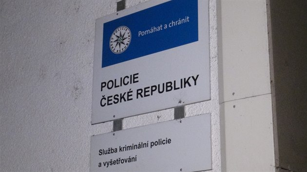 Policistka spchala sebevradu v budov prask policie na Pankrci (22. ledna 2016).